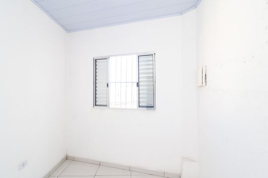 Quarto 1 de casa para alugar com 2 quartos, 70m² em Guaianases, São Paulo