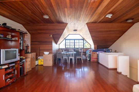 Área comum de casa à venda com 4 quartos, 240m² em Santa Quiteria, Curitiba