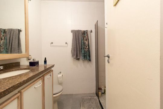 Banheiro Social de casa à venda com 4 quartos, 240m² em Santa Quiteria, Curitiba