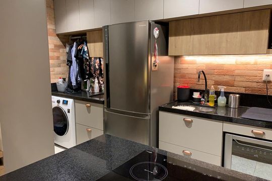 Cozinha de apartamento à venda com 2 quartos, 64m² em Carmo, Belo Horizonte