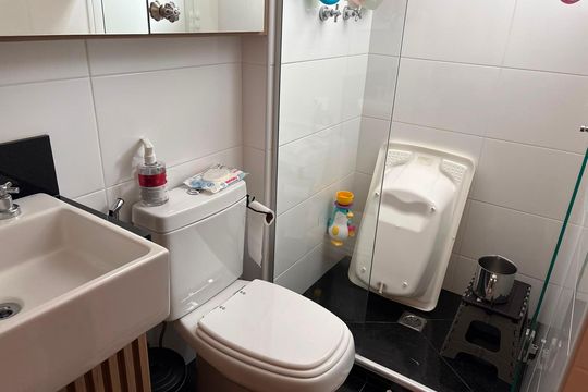 Banheiro social de apartamento à venda com 2 quartos, 64m² em Carmo, Belo Horizonte