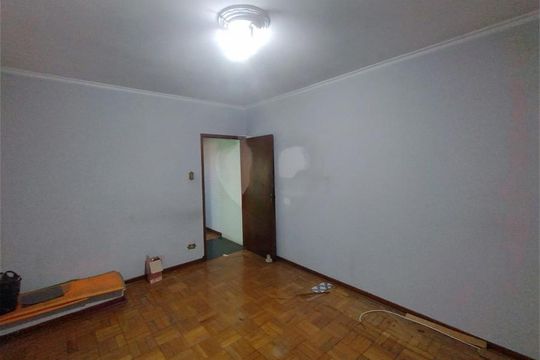 Casa à venda com 3 quartos, 131m² em Vila Paulo Silas, São Paulo