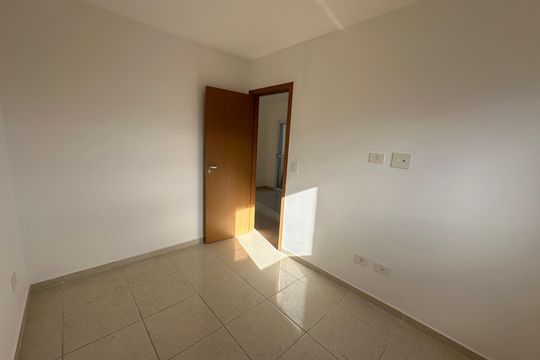 Quarto 2 de apartamento para alugar com 2 quartos, 46m² em Parque Sao Vicente, São Vicente