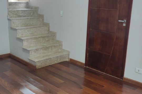 Sala de casa de condomínio à venda com 2 quartos, 160m² em Jardim California, Barueri