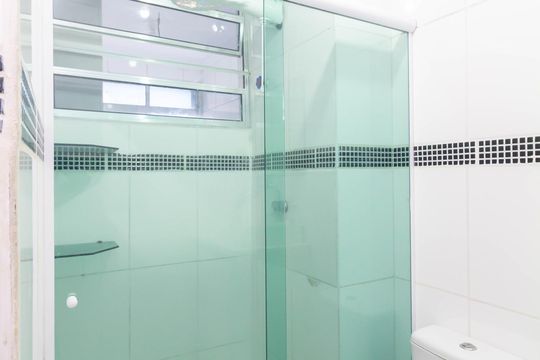 Banheiro de apartamento para alugar com 2 quartos, 56m² em Jardim Etelvina, São Paulo