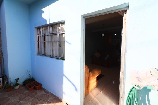 Sala/Cozinha de casa à venda com 5 quartos, 260m² em Conceicao, Osasco