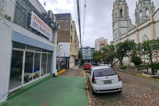 Fachada de casa para alugar com 3 quartos, 250m² em Moinhos de Vento, Porto Alegre
