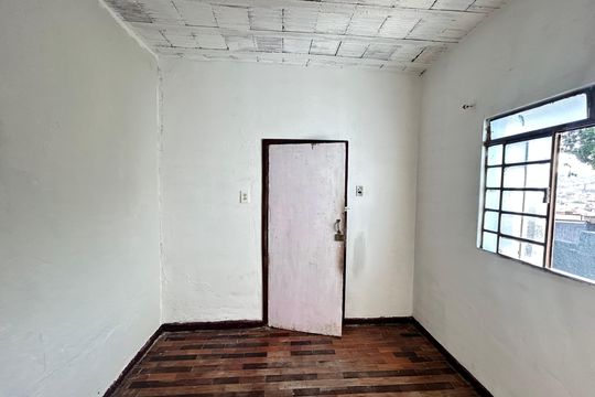 Casa para alugar com 2 quartos, 60m² em Glória, Belo Horizonte