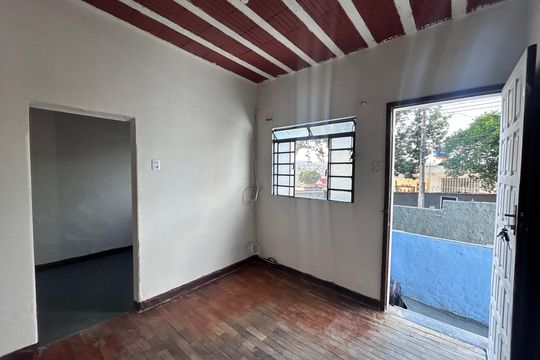 Casa para alugar com 2 quartos, 60m² em Glória, Belo Horizonte