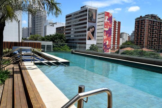 Piscina de apartamento para alugar com 1 quarto, 71m² em Pinheiros, São Paulo