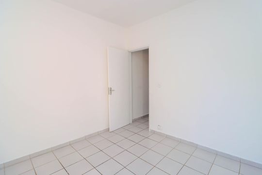 Quarto 1 de casa à venda com 2 quartos, 102m² em Jardim Maria Virginia, São Paulo