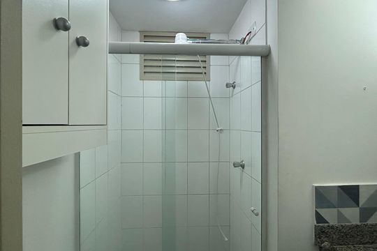 Banheiro de apartamento para alugar com 1 quarto, 29m² em Santo Amaro, São Paulo