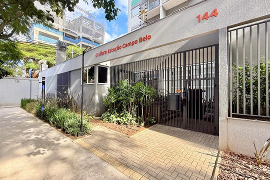 Fachada  de apartamento para alugar com 1 quarto, 27m² em Campo Belo, São Paulo