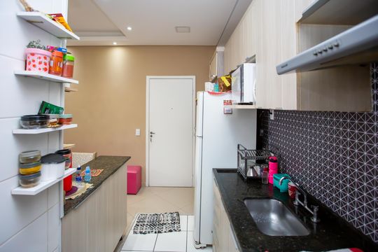 Cozinha de apartamento à venda com 1 quarto, 42m² em Campanário, Diadema