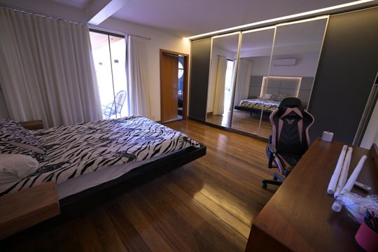 Casa de Condomínio à venda com 5 quartos, 1600m² em Parque Industrial Joao Bras, Goiânia
