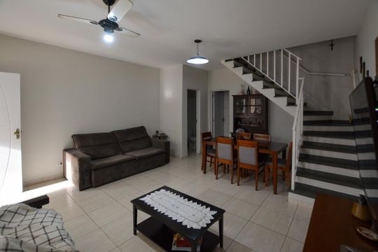 SALA de casa à venda com 3 quartos, 730m² em Jardim Everest, São Paulo