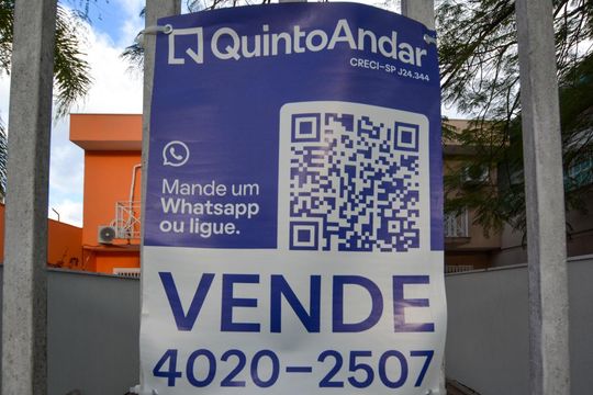 PLACA de casa à venda com 3 quartos, 730m² em Jardim Everest, São Paulo
