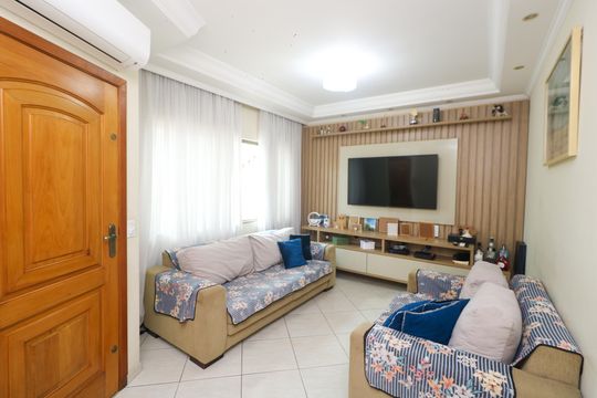 Sala de casa à venda com 4 quartos, 254m² em Parque Erasmo Assunção, Santo André