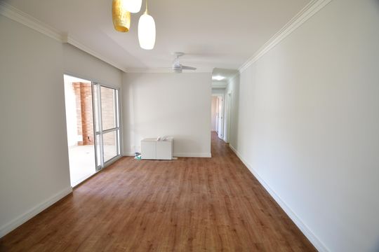 Sala de apartamento para alugar com 2 quartos, 80m² em Cambuí, Campinas