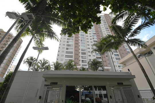 Fachada do Prédio de apartamento para alugar com 2 quartos, 80m² em Cambuí, Campinas