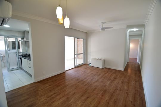 Sala de apartamento para alugar com 2 quartos, 80m² em Cambuí, Campinas