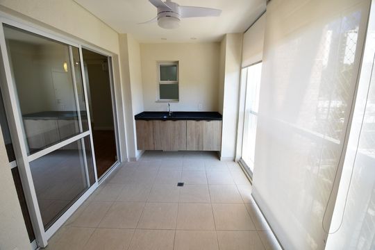Varanda da Sala de apartamento para alugar com 2 quartos, 80m² em Cambuí, Campinas