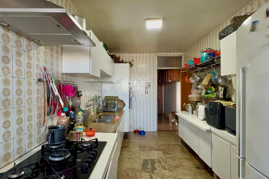 Cozinha de apartamento para alugar com 3 quartos, 163m² em Alto de Pinheiros, São Paulo
