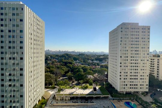 Vista da Sala de apartamento para alugar com 3 quartos, 163m² em Alto de Pinheiros, São Paulo