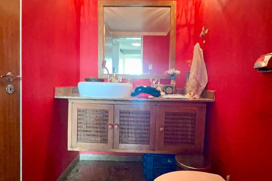 Lavabo de apartamento para alugar com 3 quartos, 163m² em Alto de Pinheiros, São Paulo