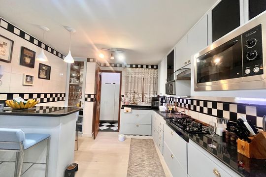 Cozinha de apartamento à venda com 4 quartos, 180m² em Copacabana, Rio de Janeiro