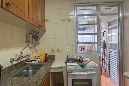 Cozinha de apartamento para alugar com 1 quarto, 67m² em Pompéia, Santos