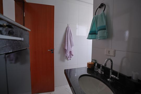 Banheiro de kitnet/studio à venda com 1 quarto, 29m² em Vila Buenos Aires, São Paulo