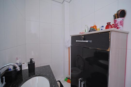 Banheiro de kitnet/studio à venda com 1 quarto, 29m² em Vila Buenos Aires, São Paulo