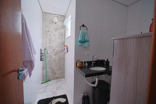 Banheiro de kitnet/studio à venda com 1 quarto, 29m² em Vila Buenos Aires, São Paulo