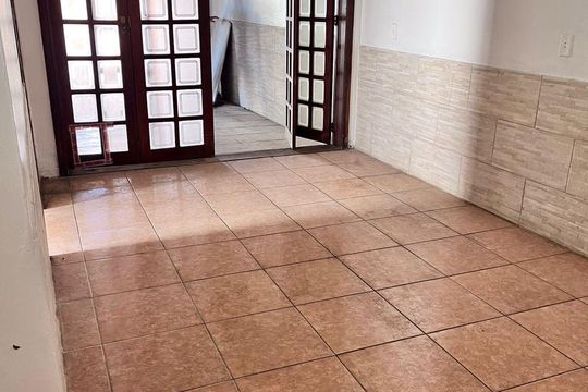 Sala de casa à venda com 3 quartos, 157m² em Guajuviras, Canoas