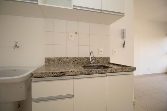 Cozinha e Área de Serviço de kitnet/studio para alugar com 1 quarto, 32m² em Sqnw, Brasília