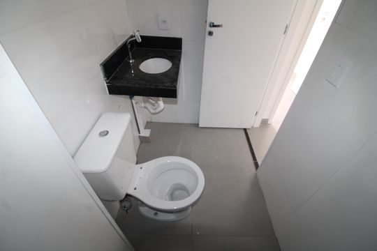 Banheiro de apartamento à venda com 2 quartos, 40m² em Jardim Primavera, São Paulo