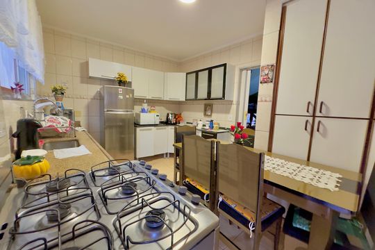 Cozinha de casa à venda com 2 quartos, 106m² em Jardim Frizzo, Guarulhos