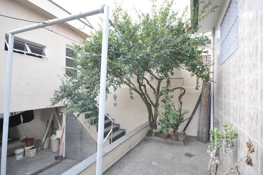 Quintal de casa para alugar com 2 quartos, 90m² em Vila Constança, São Paulo