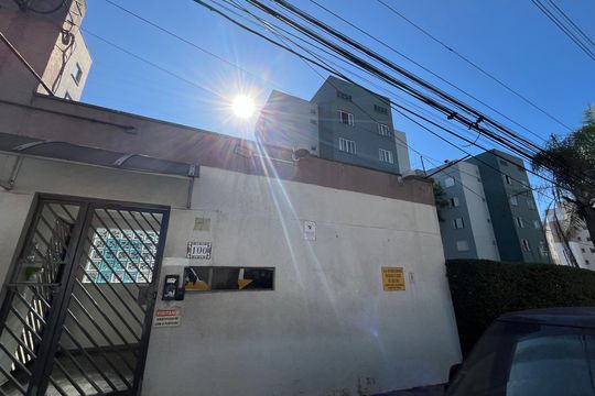Fachada e portaria de apartamento para alugar com 2 quartos, 56m² em Parque Reboucas, São Paulo