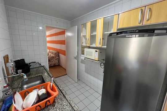 Cozinha de apartamento para alugar com 2 quartos, 56m² em Parque Reboucas, São Paulo
