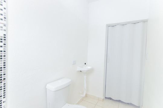 Banheiro de apartamento para alugar com 1 quarto, 60m² em Recreio São Jorge, Guarulhos