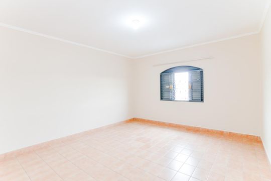 Quarto 1  de casa para alugar com 2 quartos, 125m² em Jardim Ipanema, Guarulhos