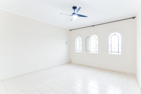 Sala de casa para alugar com 2 quartos, 125m² em Jardim Ipanema, Guarulhos