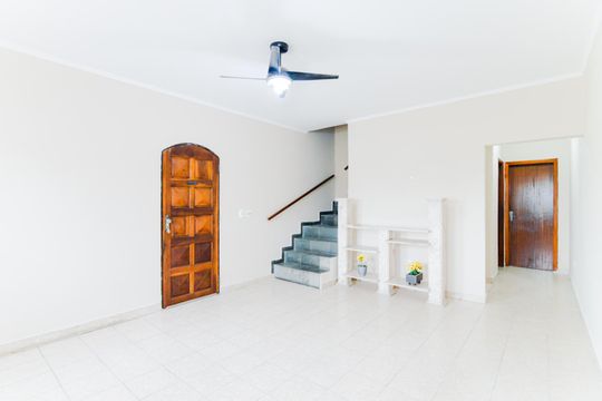 Casa para alugar com 2 quartos, 125m² em Jardim Ipanema, Guarulhos