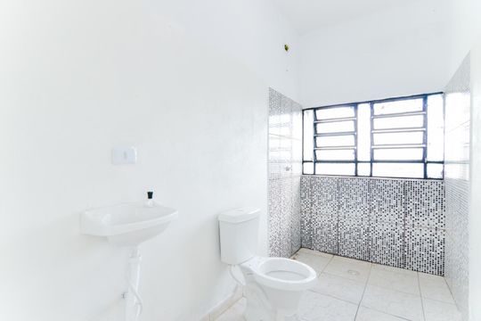 Banheiro de apartamento para alugar com 1 quarto, 70m² em Recreio São Jorge, Guarulhos