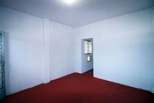 Sala de casa para alugar com 1 quarto, 50m² em Rocha Miranda, Rio de Janeiro