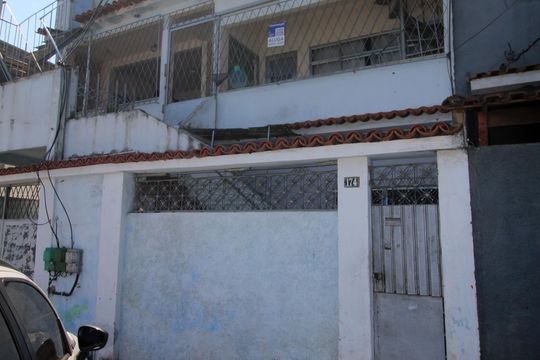 Fachada da casa de casa para alugar com 1 quarto, 50m² em Rocha Miranda, Rio de Janeiro