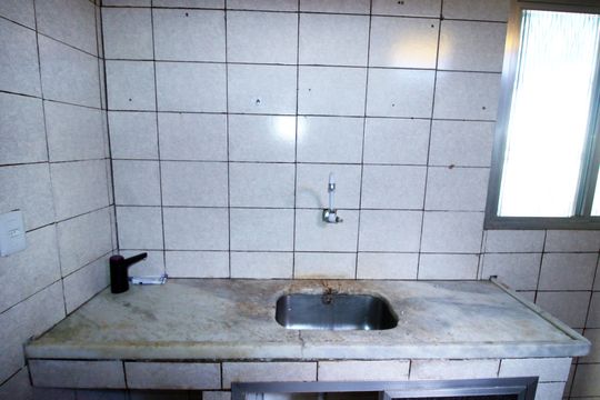 Cozinha de casa para alugar com 1 quarto, 50m² em Rocha Miranda, Rio de Janeiro