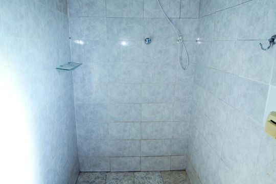 Banheiro  de casa para alugar com 1 quarto, 70m² em Rocha Miranda, Rio de Janeiro